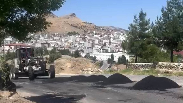 Ağaç dikilerek protesto edilen yolun yapımına başlandı