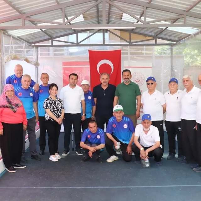 Bilecik Huzurevi, bocce dostluk müsabakasından galibiyetle ayrıldı