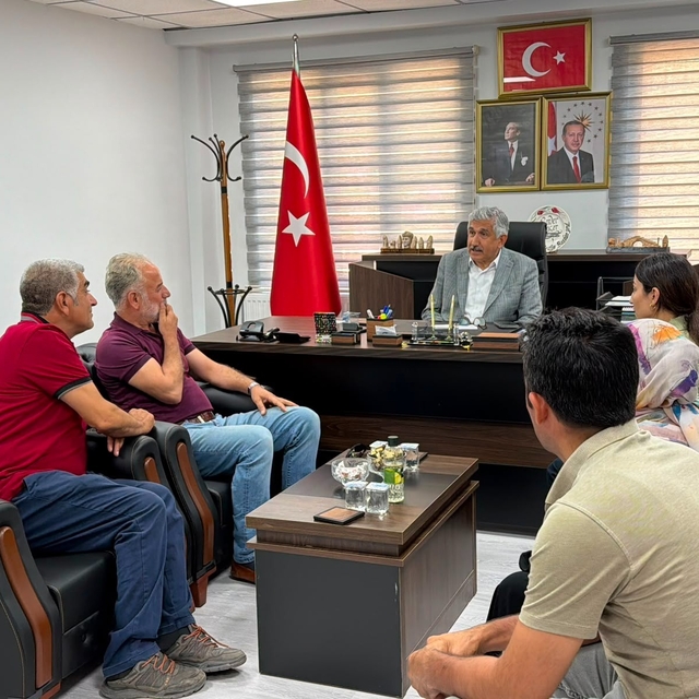Başkan Hallaç, hemşehri buluşmalarında vatandaşlarla bir araya geliyor