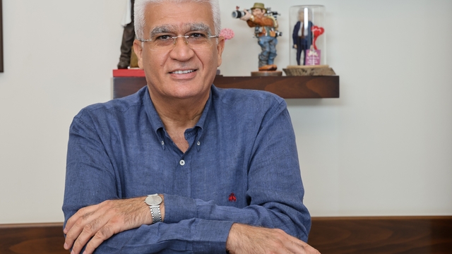 Uzmanından 'dopamin siteleri' uyarısı
Beyin Sinir ve Omurilik Cerrahisi Uzmanı Prof. Dr. Orhan Şen:
"Dopamin siteleri haz alma duygusunu köreltiyor"
"Sanal mutluluk tehlike saçıyor"