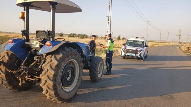 Kilis'te traktör ve tarım araçlarına trafik denetimi