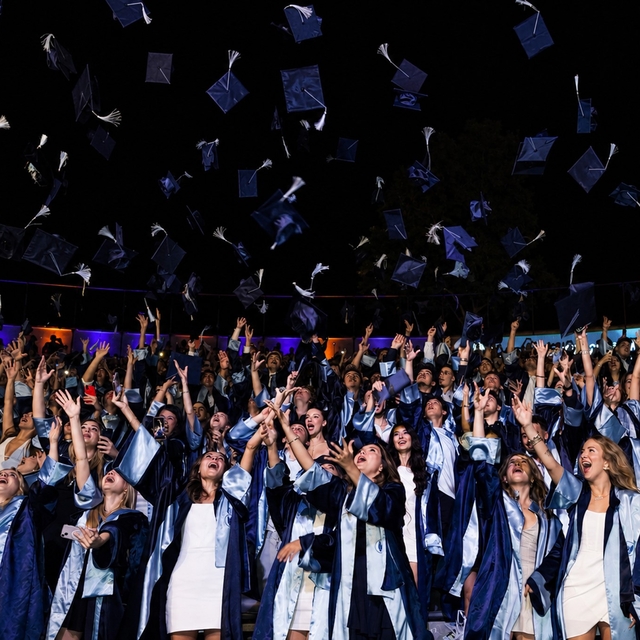 Yaşar Üniversitesi'nde mezuniyet coşkusu
Mezunlar geleceğe uğurlandı
Hem ün...