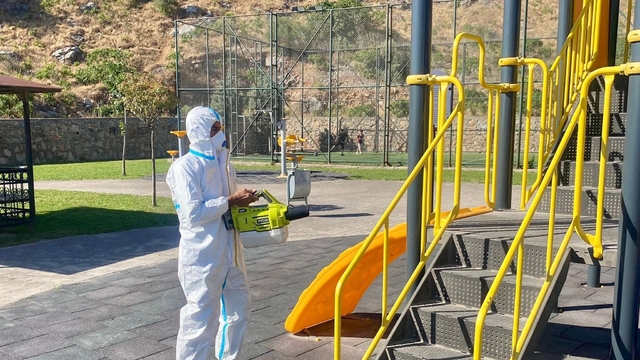 Körfez'de çocuk parklarında hijyen mesaisi