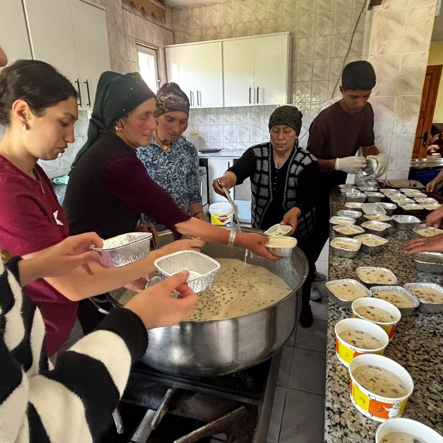 Damal'da Aşure lokması programı