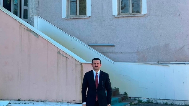 Yarım asırlık Tutak Hükümet Konağına duygusal veda