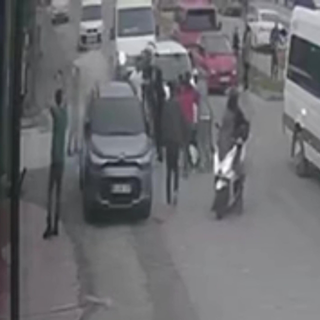 Trafik kazası sonrası çıkan kavgaya tazyikli su müdahalesi
Düzce'de kaza so...