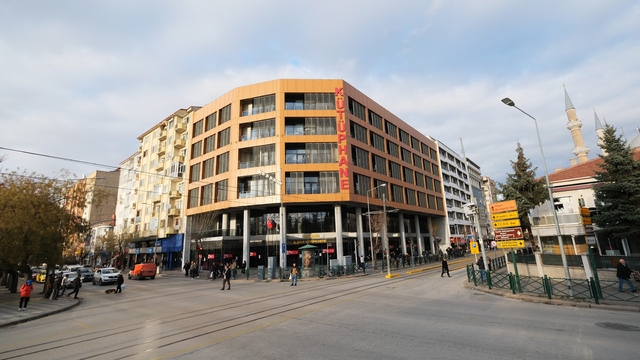 Eskişehir'in bilgi hazinesi: İl Halk Kütüphanesi