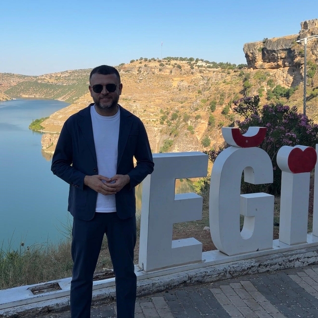 Eğil Belediyesinden gençlere doğa kampı
