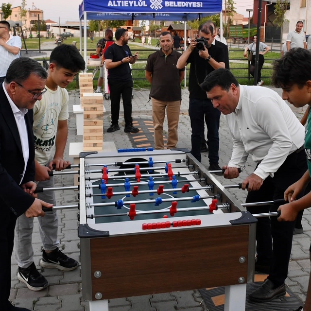 Altıeylül' de kırsal mahalleler yaz akşamlarında şenleniyor