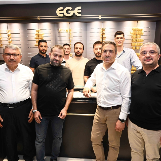 Başkan Erdoğan üye ve esnaf ziyaretlerine devam ediyor