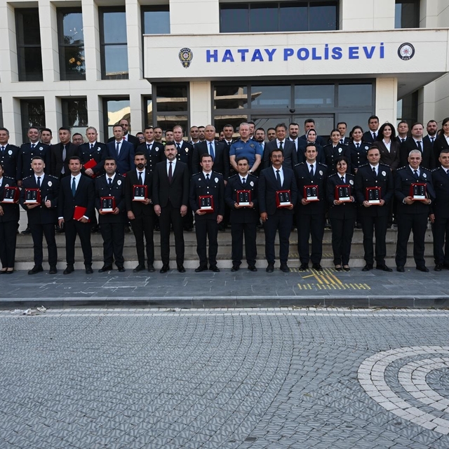 Hatay'da emniyet personeline rütbe takdim töreni düzenlendi