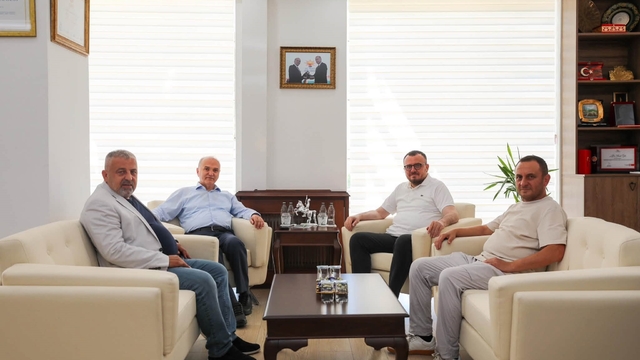 Başkan Faruk Özlü'ye anlamlı ziyaret