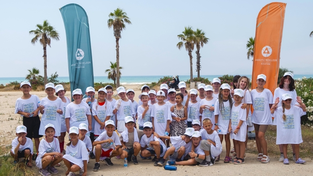 Akkuyu NGS çalışanlarının çocukları, Mersin sahilinde çevre koruma etkinliğine Katıldı