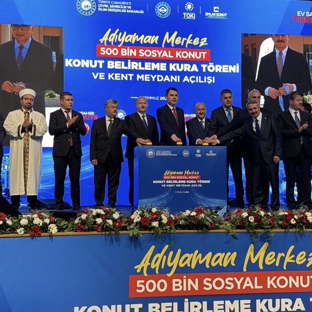 Bakan Kurum: "Adıyaman yıkıldığı yerden doğruldu"
Bakan Kurum: "Ekonomimize...