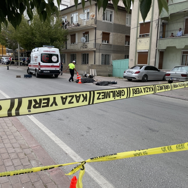 Beton mikserinin çarptığı elektrikli bisikletin sürücüsü öldü