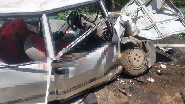 Tunceli'de kamyonetle otomobil çarpıştı: 1 ölü, 5 yaralı
