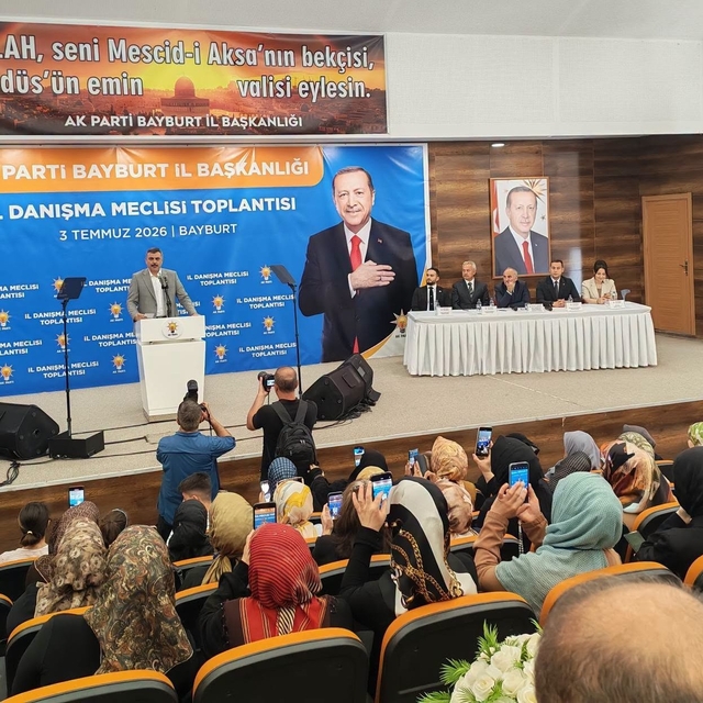 Bakan Çiftçi: "AK Parti'nin istikameti milletin iradesi, hedefi Türkiye'nin...