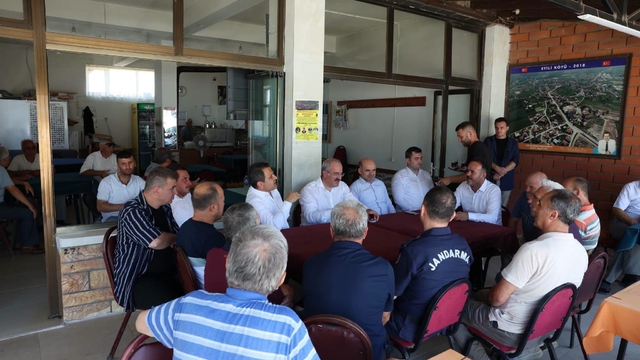 Vali Ömer Toraman Etili Köyü'nde vatandaşlarla bir araya geldi