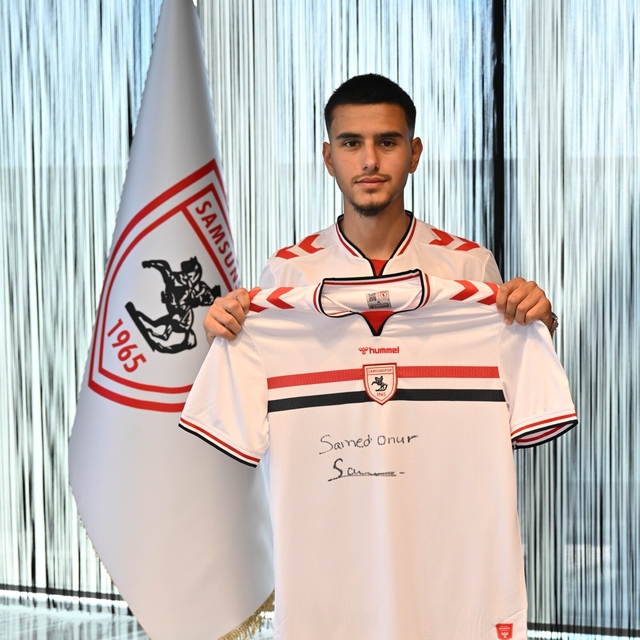 Samsunspor Samed Onur'u kadrosuna kattı