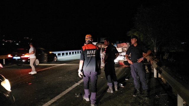 Elazığ'da minibüs ile traktör çarpıştı: 1 yaralı