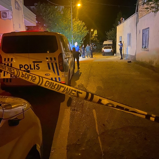 Adana'da silahlı kavga: 1'i ağır 4 yaralı