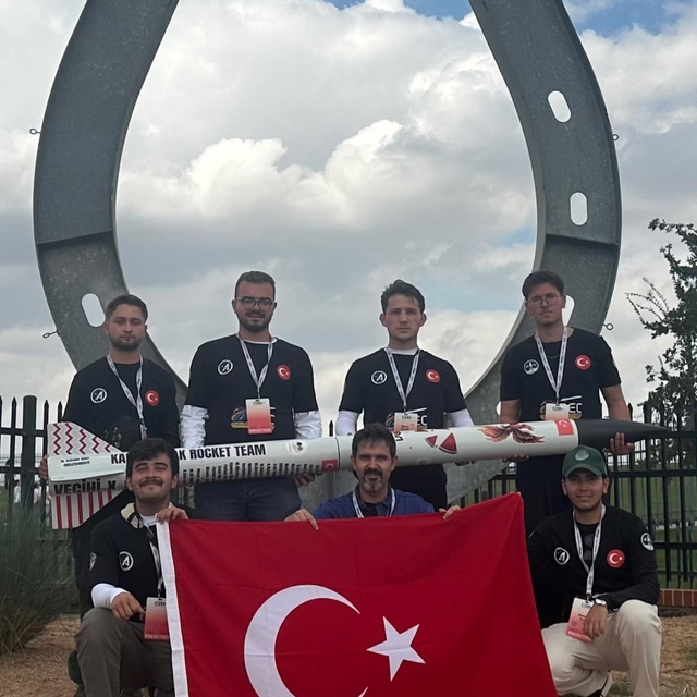 Kapsül Azak Rocket Team ABD'de dünya birincisi oldu