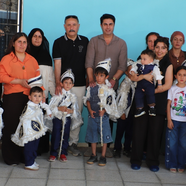 Sünnet olacak çocuklar gönüllerince eğlendi