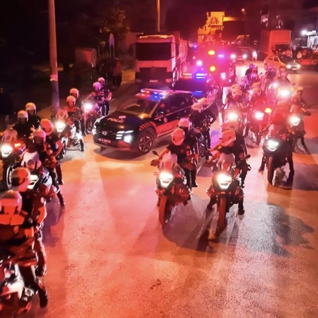 Bursa'da suçlulara geçit yok, 2 günde 30 firari yakalandı