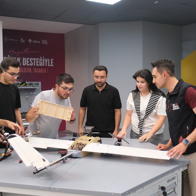 Milli Teknoloji Atölyesi'nde savunma sanayisine katkı sağlayacak projeler g...