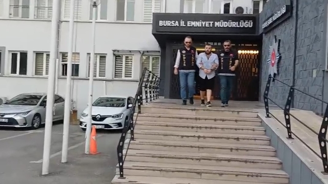 17 yıl hapis cezasıyla aranıyordu, bahçede saklanırken yakalandı