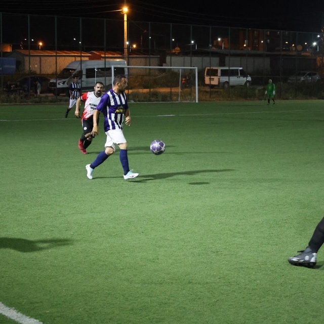 Hatay'da 38.Erhan Aksay futbol turnuvası 53 takımın katılımıyla sürüyor