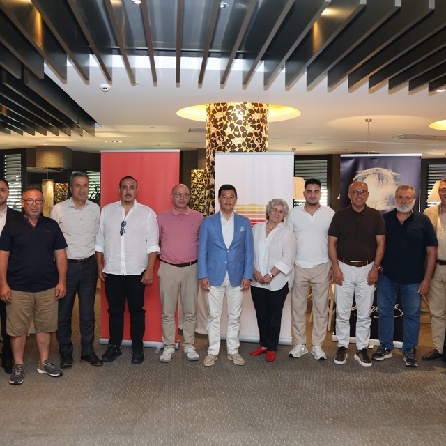 Marmaris'te 'düzenli istişare dönemi' başladı
Başkan Ünlü, ilk toplantıda t...