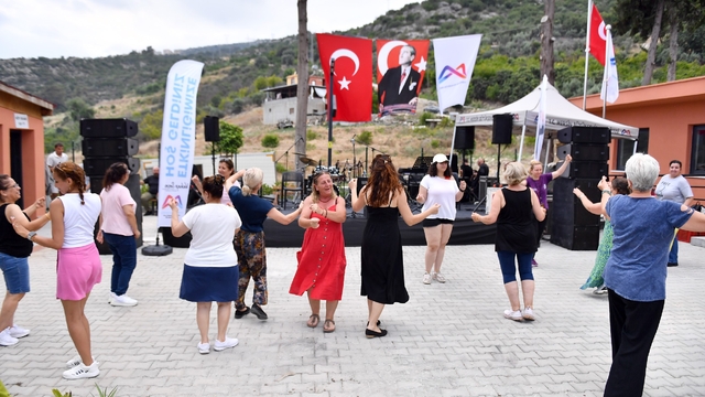 Mersin'de köy şenliği üretici kadınları buluşturdu