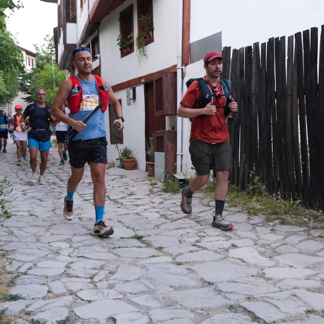 Farklı ülkelerden sporcular Safranbolu'nun tarihi sokaklarında yarışıyor