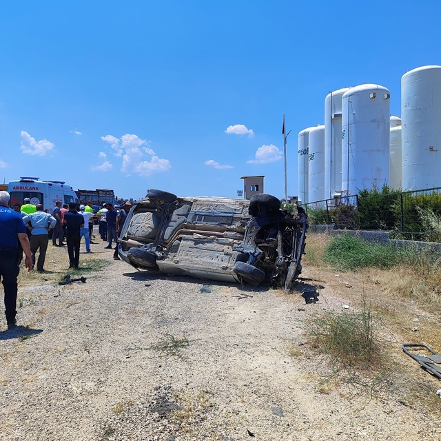 Gaziantep'te otomobil takla attı: 9 yaralı