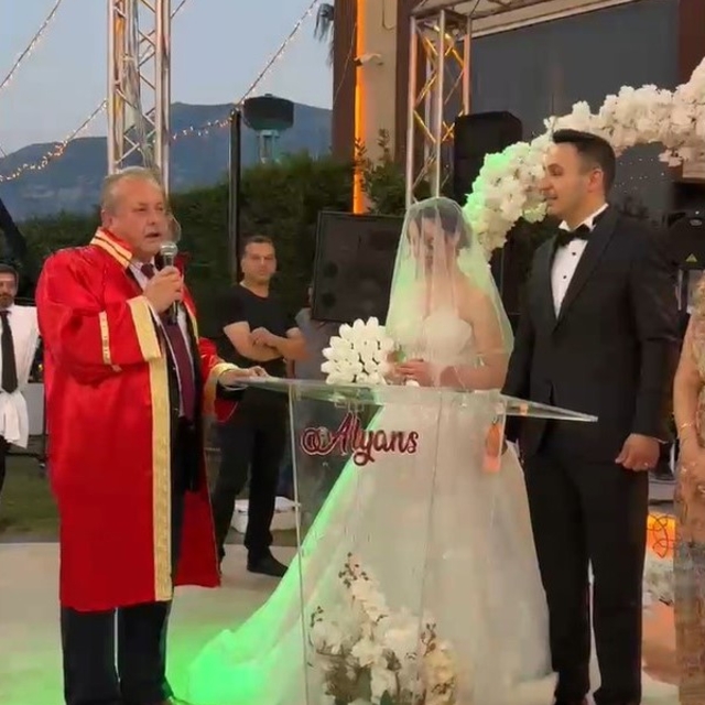 Manisa'da düğüne damga vuran nikah mizanseni