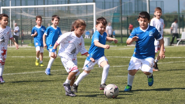 Bolu'da Mini Minikler Futbol Turnuvası heyecanı başladı