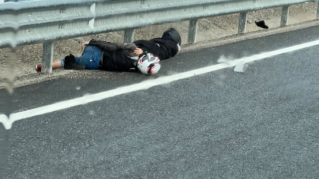 Bariyere çarpan motosikletin sürücüsü öldü