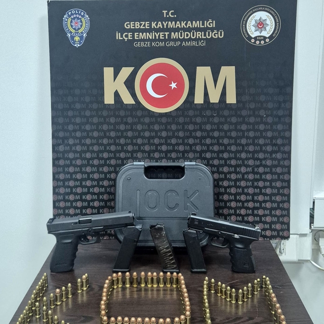 Ruhsatsız silah ve change araç operasyonu