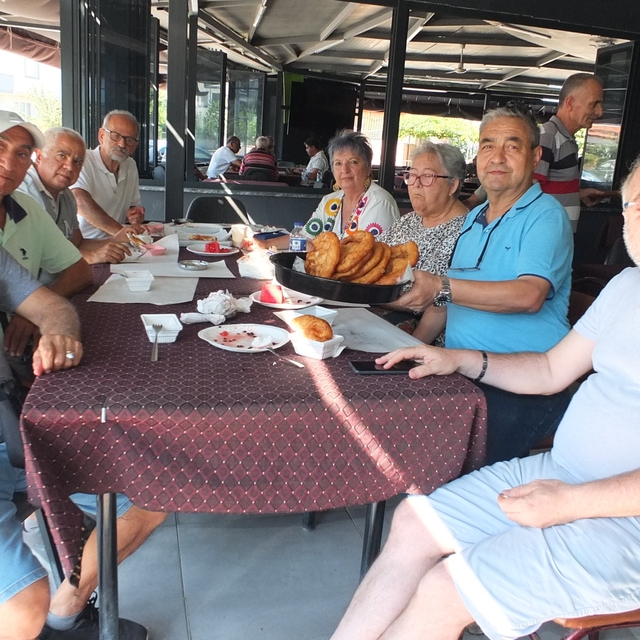 Burhaniye'de Gazeteci Şenol Torlak için lokma hayrı düzenlendi