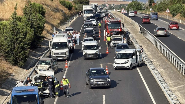 Tekirdağ'da 7 aracın karıştığı zincirleme kaza; 1 yaralı