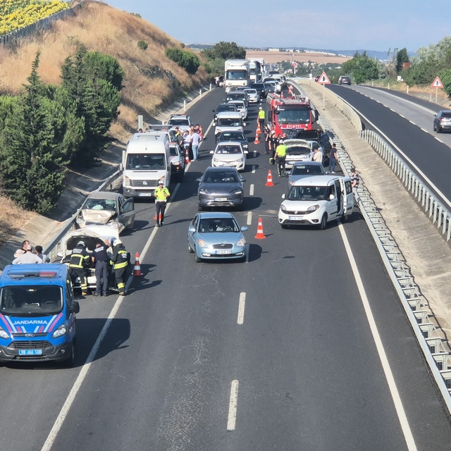 Tekirdağ'da 7 aracın karıştığı zincirleme kaza: 1 yaralı