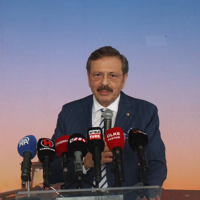 TOBB Başkanı Hisarcıklıoğlu: "Dünyada kim lider olacak derseniz, dünyayı do...