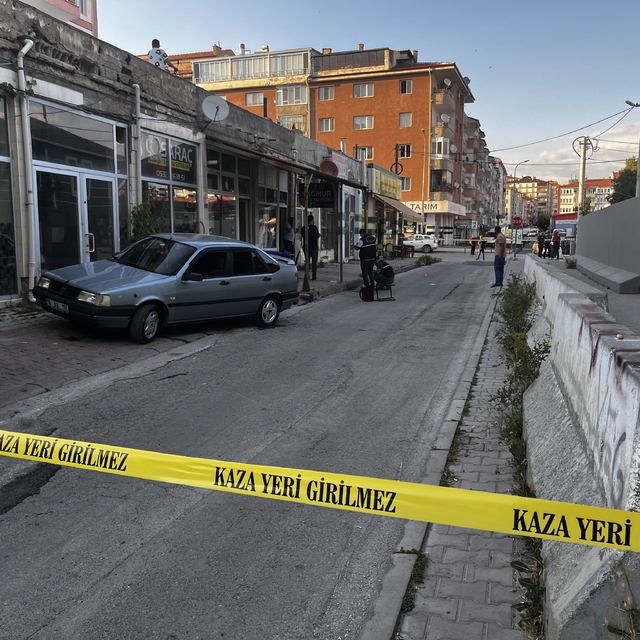 Niğde'de kıraathanede silahlı kavga: 4 yaralı