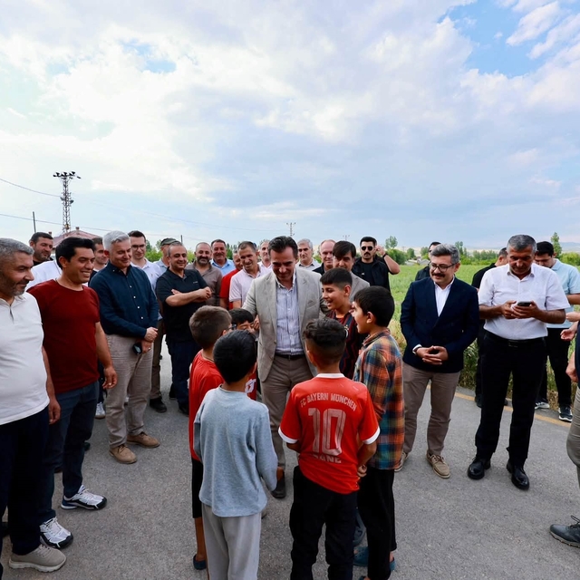 Vali Karakaya ve Mülkiye Başmüfettişlerinden Ahlat'a ziyaret