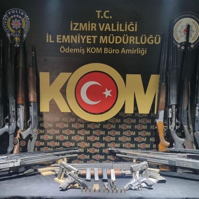 İzmir'de silah kaçakçılığı operasyonu: 1 tutuklama