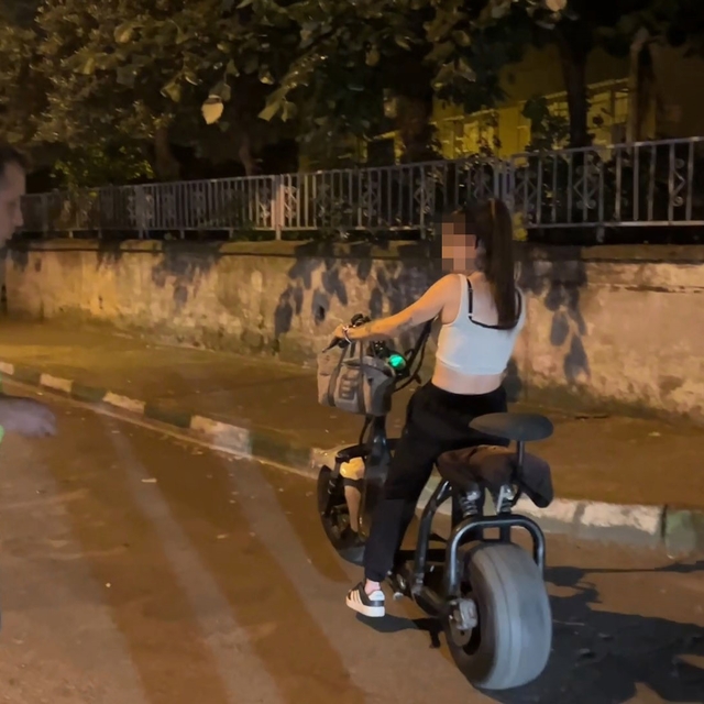 Elektrikli bisiklet sürücüsü alkollü çıktı, "Eve gidiyordum" dedi
Yasal sın...