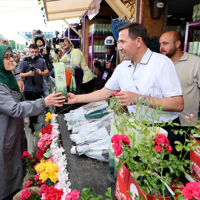 Konya'da "Karatay Lavanta Günlerinde" festival coşkusu
Moloz yığını arazi ş...