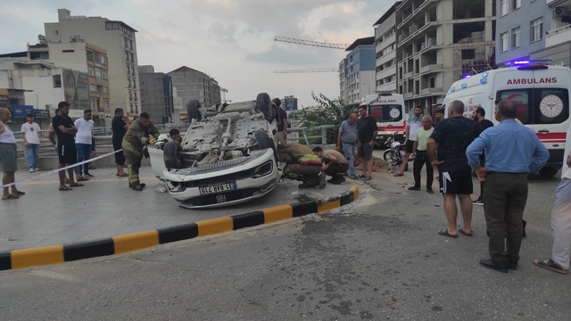 Takla atarak hurdaya dönen Fiat 2 kişiye mezar oldu