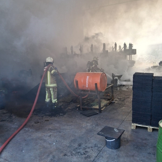 AR-GE dönüşüm fabrikasında çıkan yangın söndürüldü